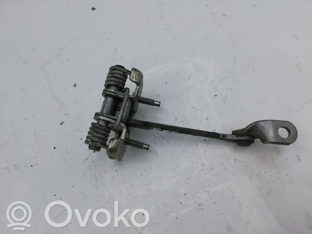 Dacia Sandero Takaoven pidätin 