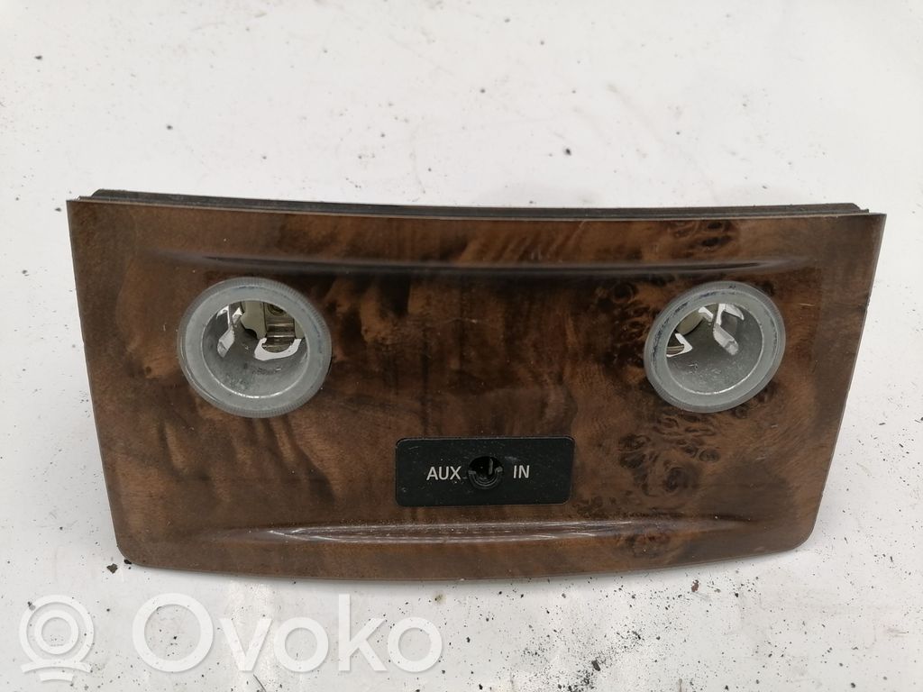 BMW 5 E60 E61 AUX jungtis 