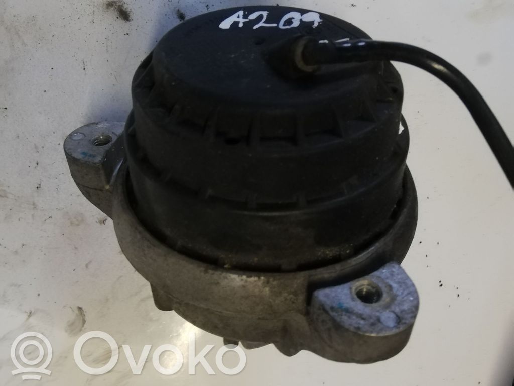 BMW 5 F10 F11 Engine mount bracket 