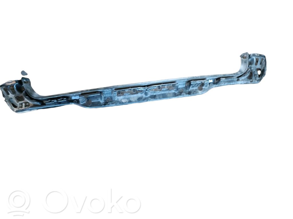 BMW 5 E60 E61 Galinis sustiprinimas bamperio 