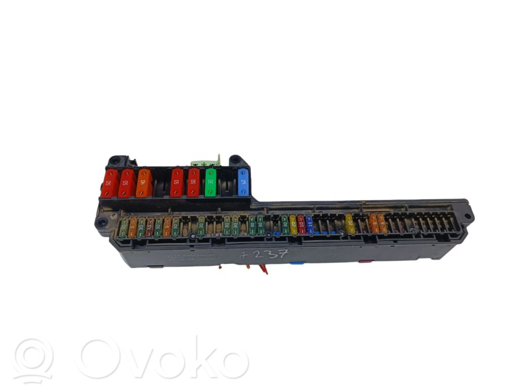 BMW 5 E60 E61 Fuse module 