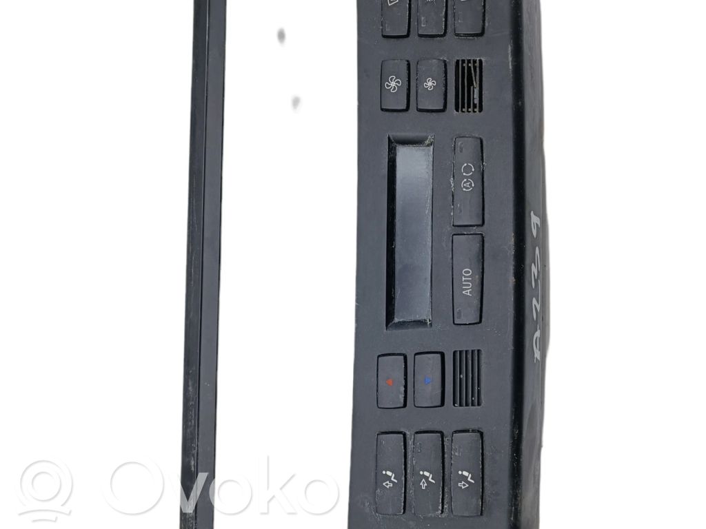 BMW X3 E83 Climate control unit 
