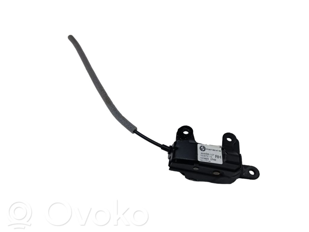 Tailgate lock latch   51247162147,988586107