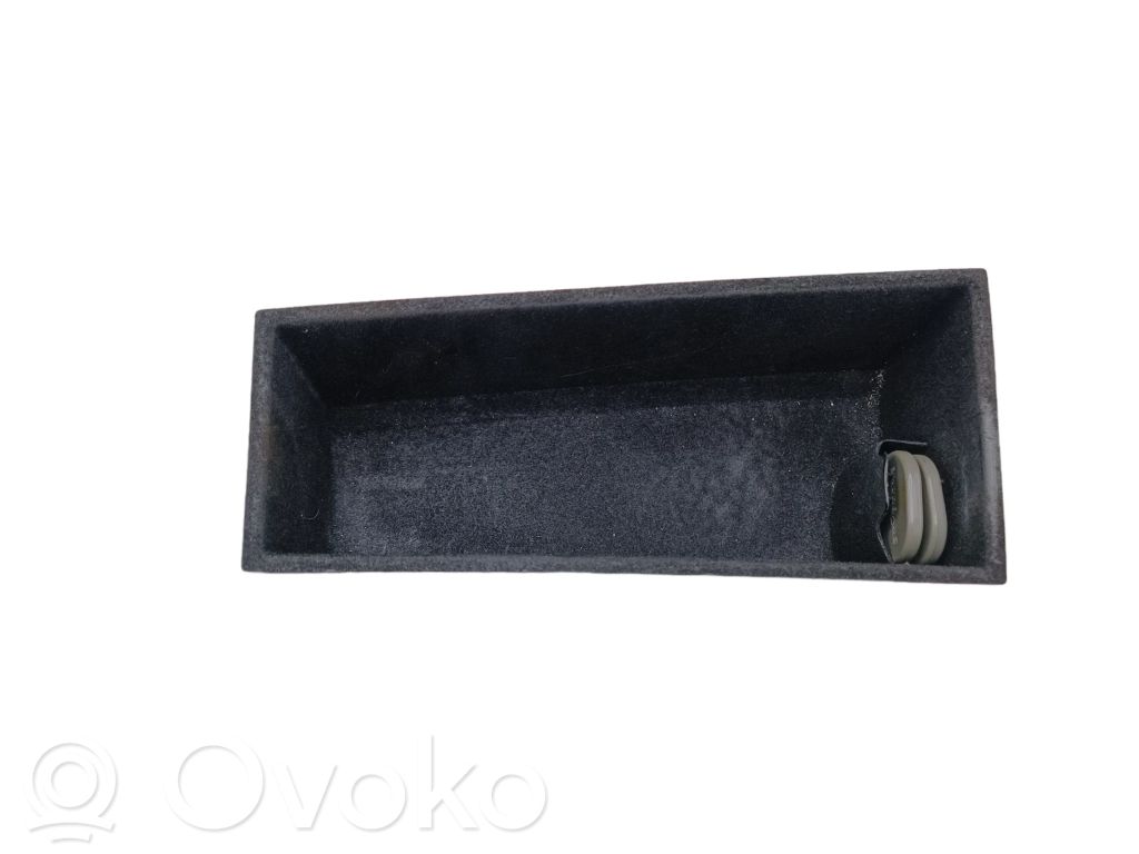 BMW X5 E70 Glove box 