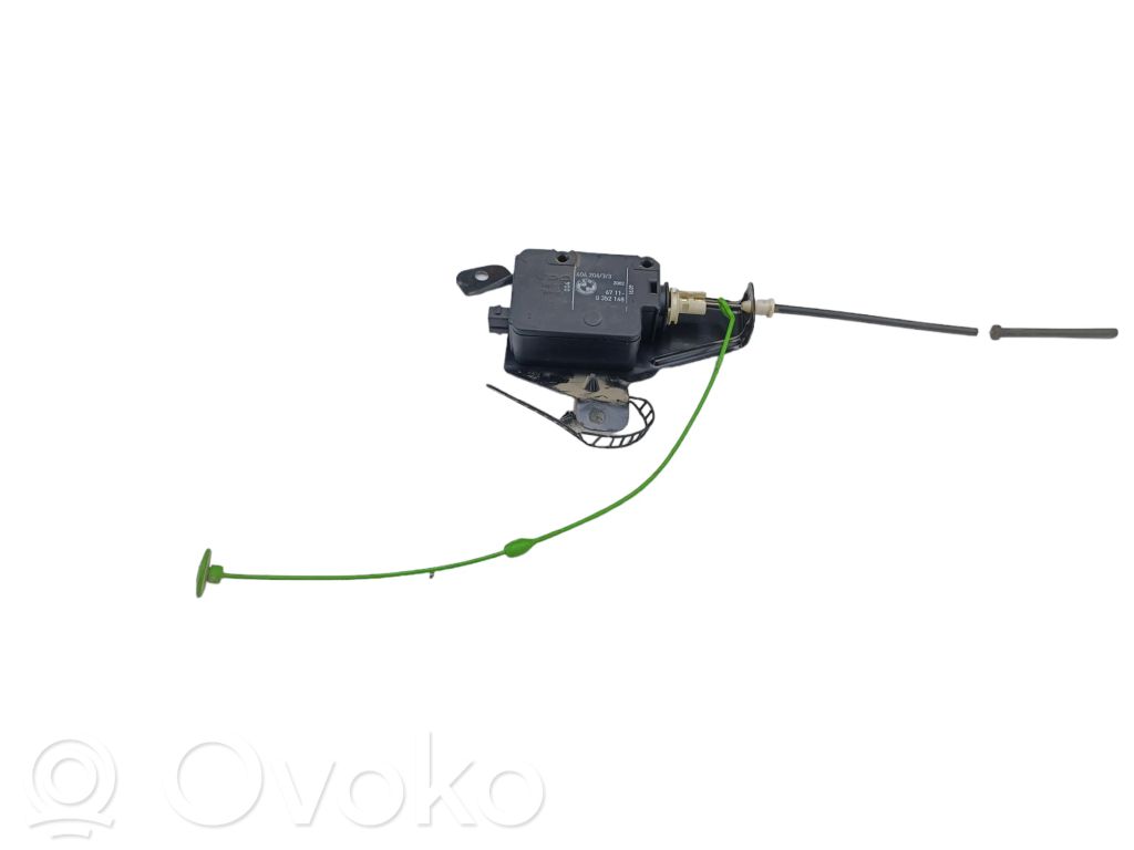 BMW 5 E39 Fuel tank cap lock motor 
