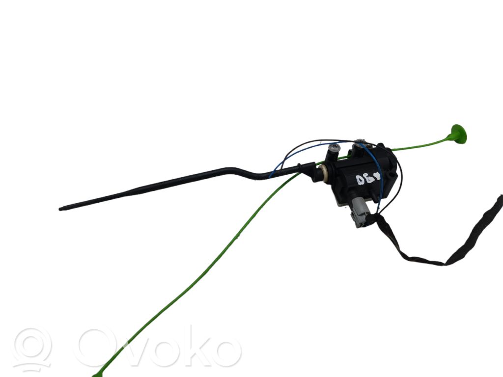 BMW 3 E90 E91 Fuel tank cap lock motor 
