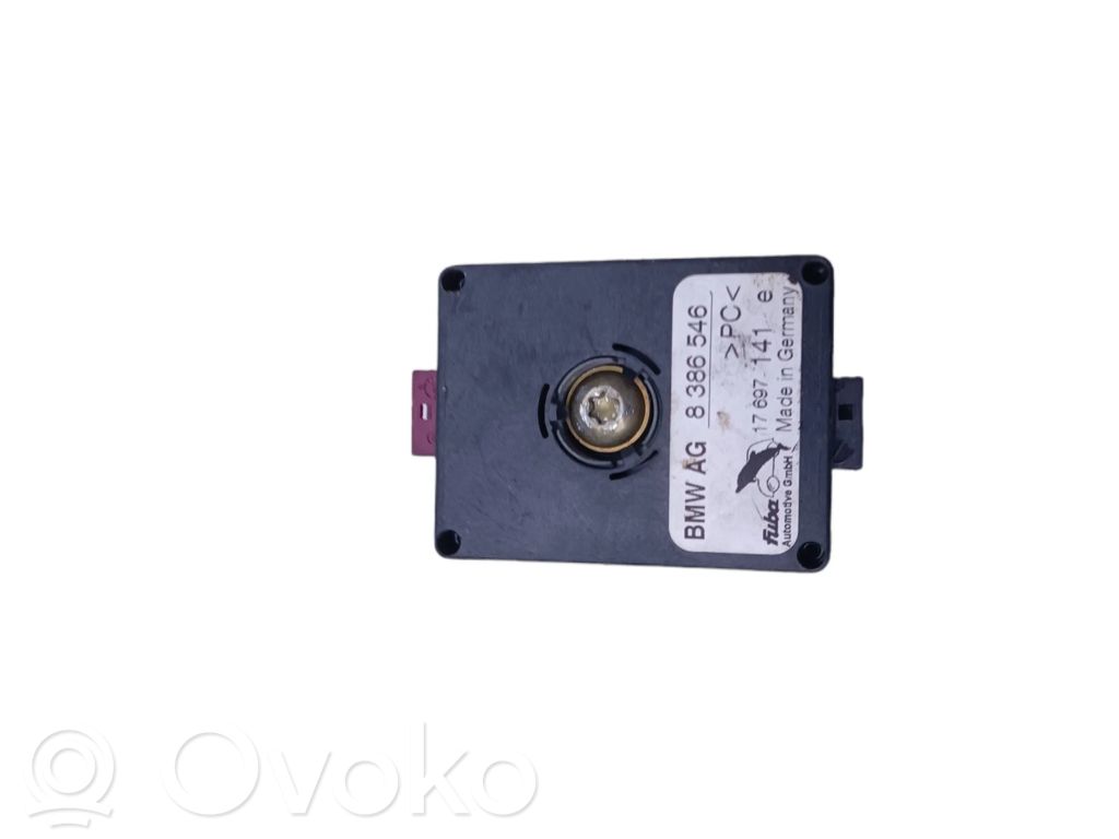 BMW 3 E46 Antenos stiprintuvas 