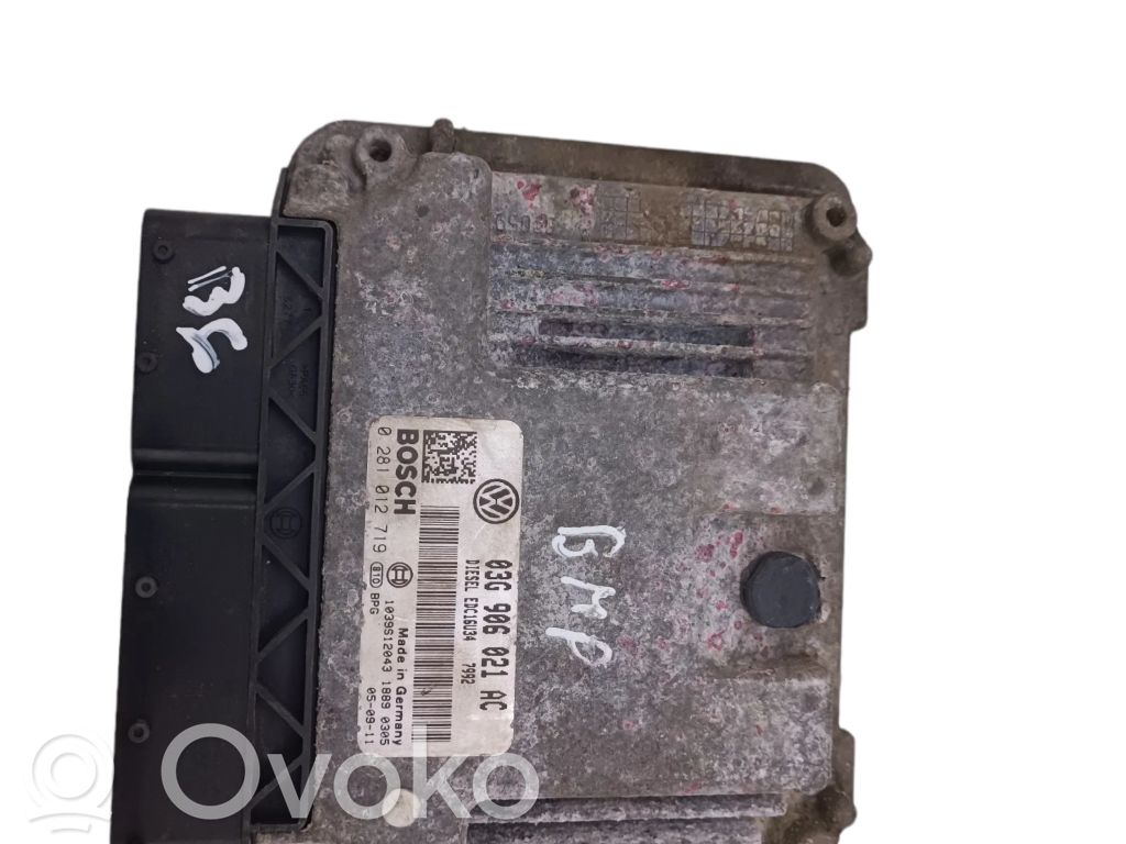 Volkswagen PASSAT B6 Engine control unit/module 
