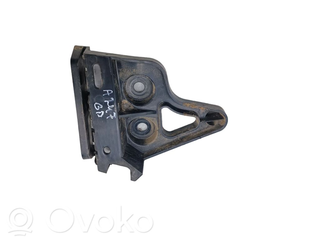 Rear bumper mounting bracket   51127127718,72758411