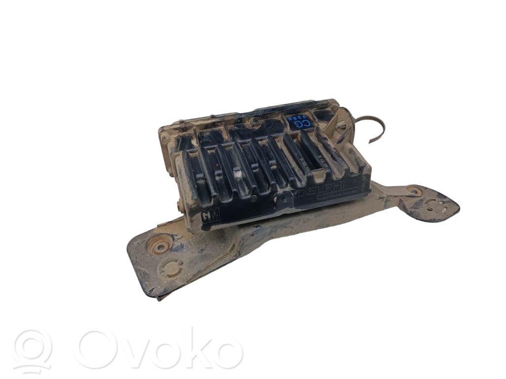 Opel Zafira A Fan control module 
