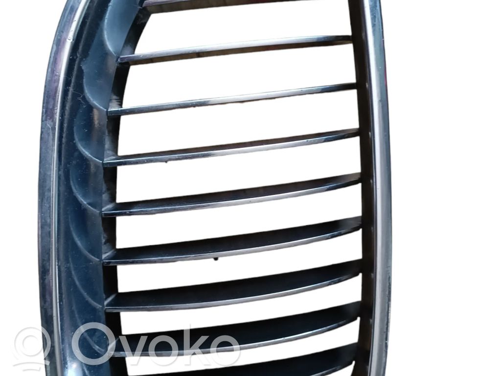 BMW 5 E60 E61 Front bumper upper radiator grill 
