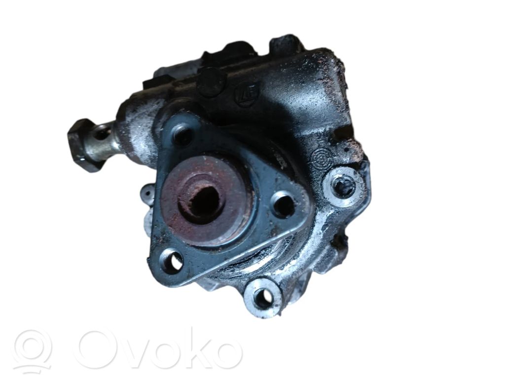Audi A6 S6 C5 4B Power steering pump 