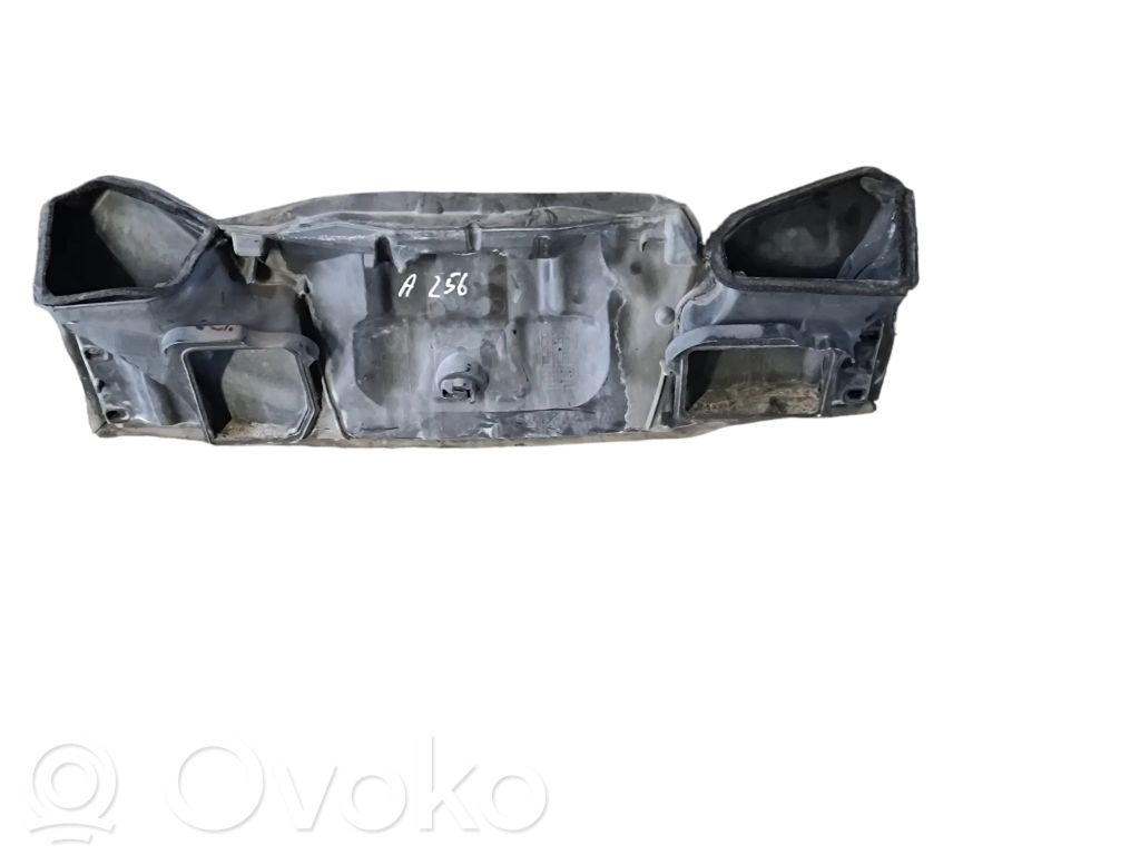 BMW 5 E60 E61 Muu moottoritilan osa 
