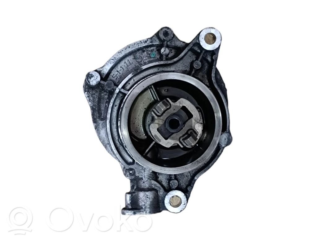 BMW X5 E70 Vacuum pump 