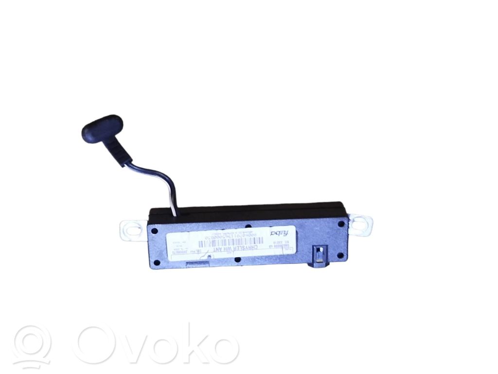 Jeep Grand Cherokee (WK) Aerial antenna amplifier 