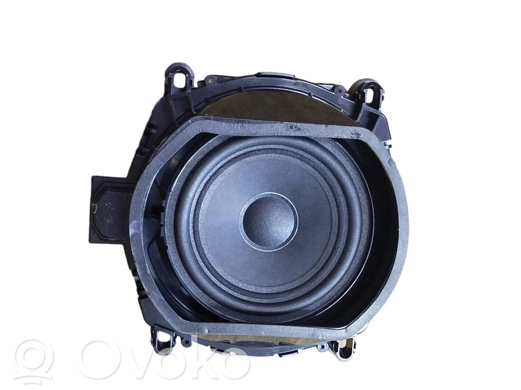 BMW X3 F25 Altavoz de la puerta delantera 