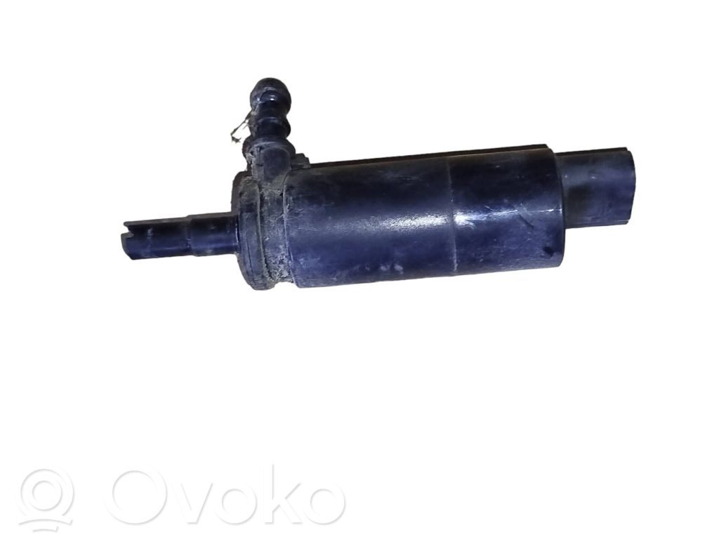 Pompe lave-phares   6973097,67126973097,1108659,1112804,1209387,1J0955681,2M2113K082AA,3B0955681A,67120154875,67126973097,67128362157,67128377430,67128377613,YM2113K082BA
