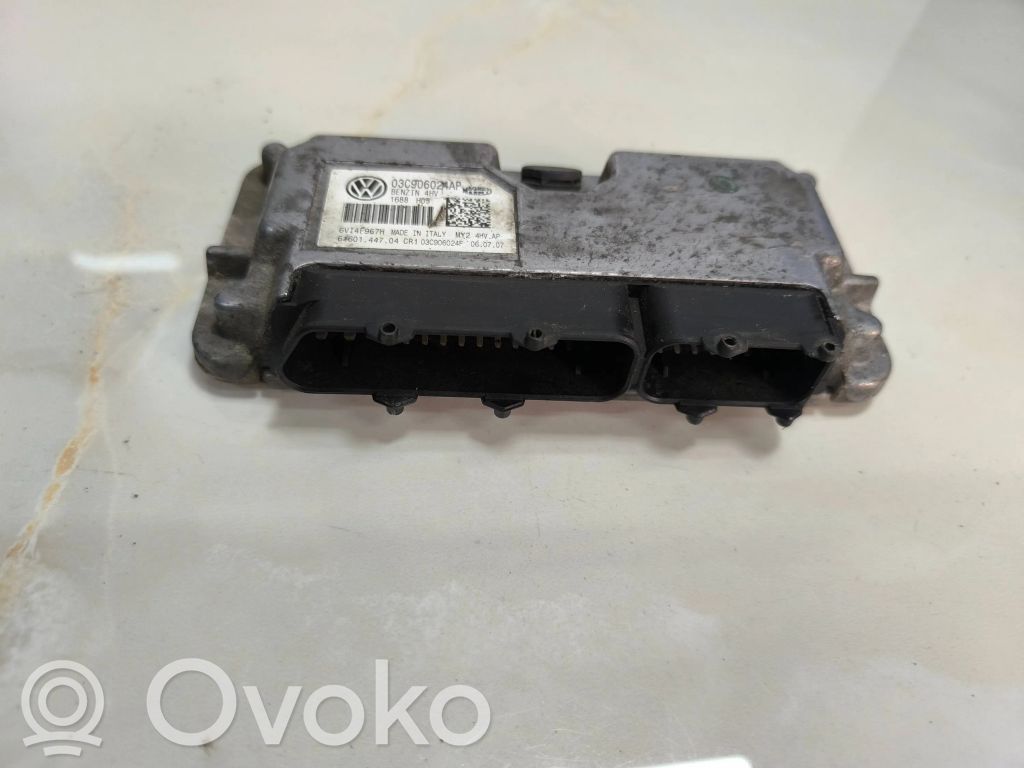 Volkswagen Golf VII Engine control unit/module 