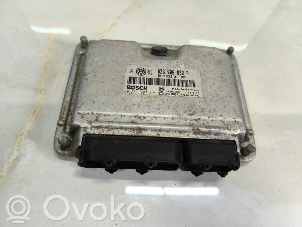 Volkswagen Golf IV Engine control unit/module 
