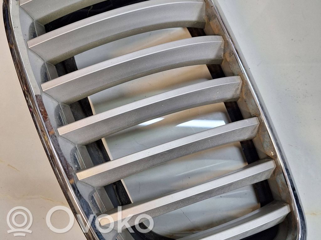 BMW X5 E70 Augšējais režģis 