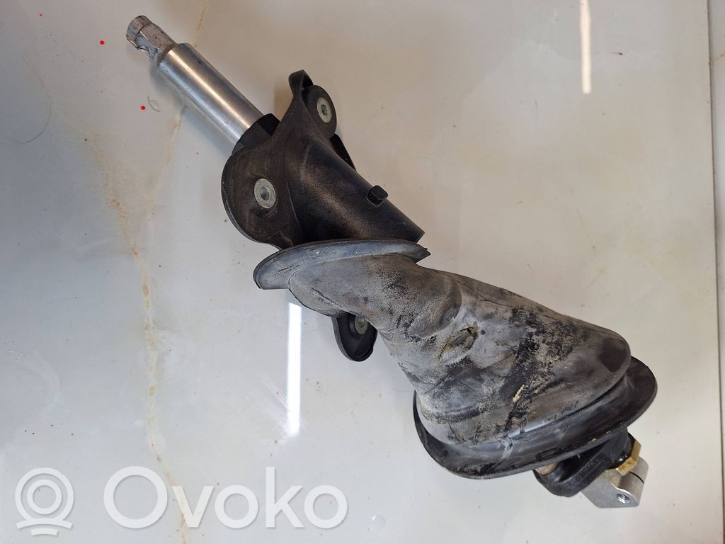 Steering column universal joint   6774108,32677410803,1201051550