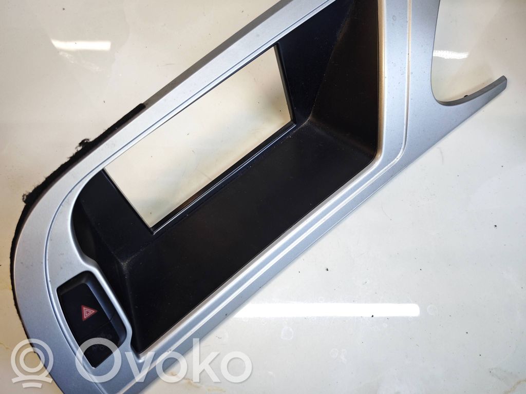 Audi A4 S4 B8 8K Konsola środkowa / Radio / GPS 