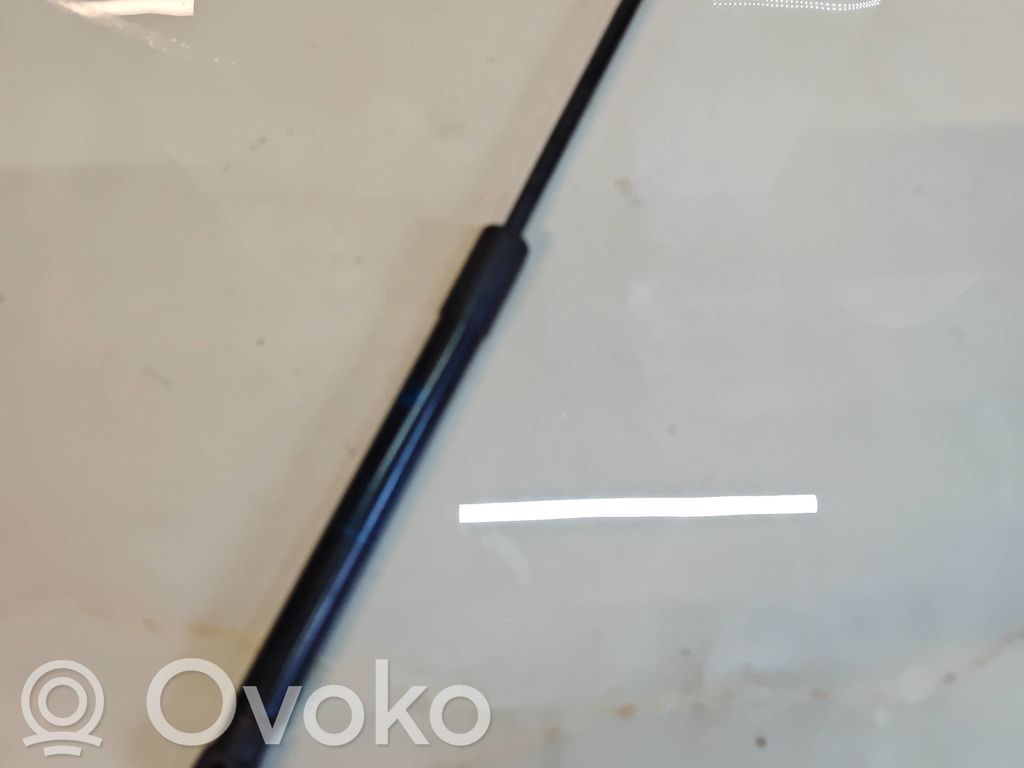 BMW 3 F30 F35 F31 Takaluukun tuen kaasujousi 