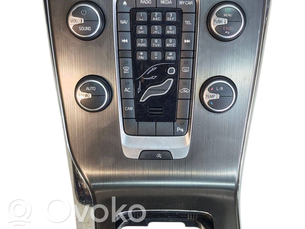 Volvo V40 Climate control unit 