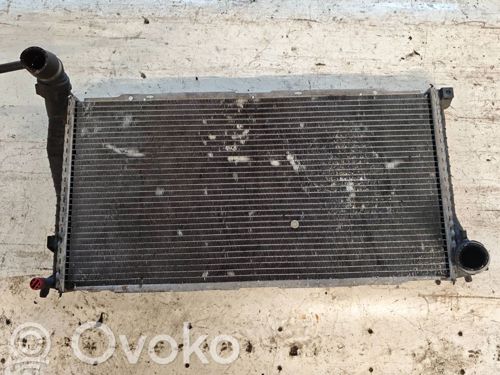 BMW 5 E39 Coolant radiator 