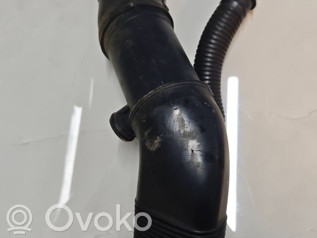 BMW 5 E39 Ilmanoton kanavan osa 