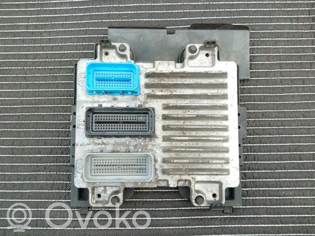 Opel Corsa E Calculateur moteur ECU 