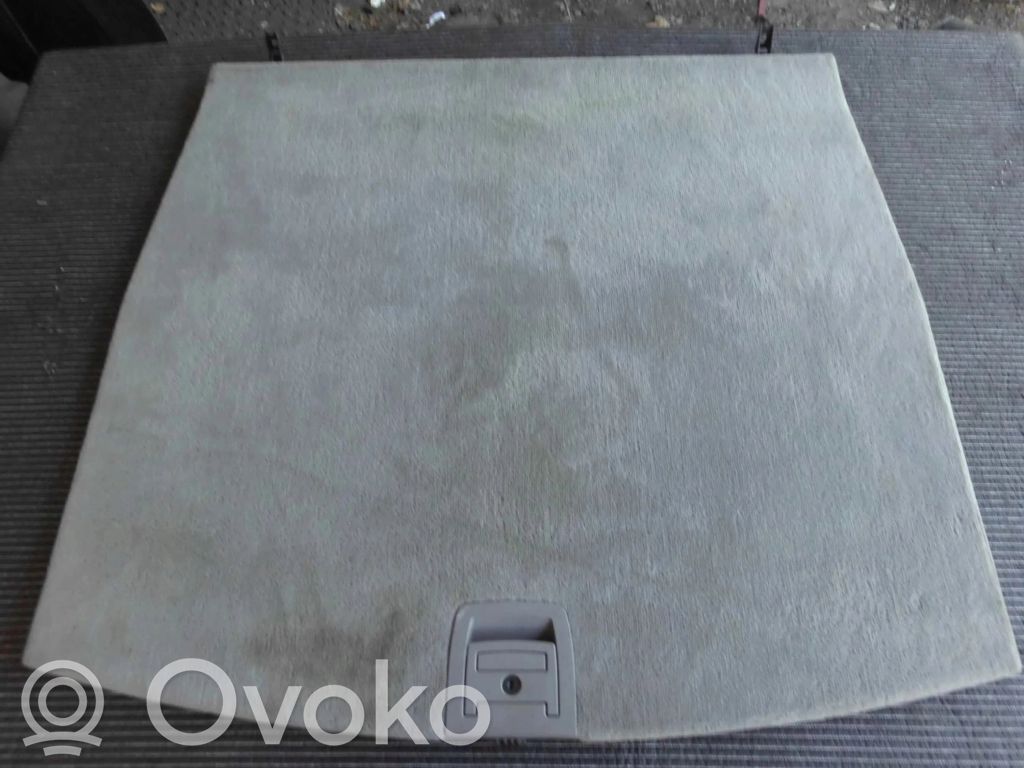 Rubber trunk/boot mat liner