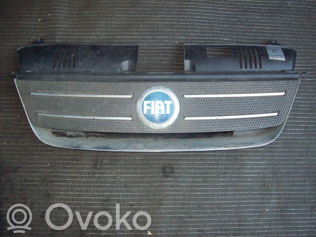 Fiat Idea Priekšējais režģis 