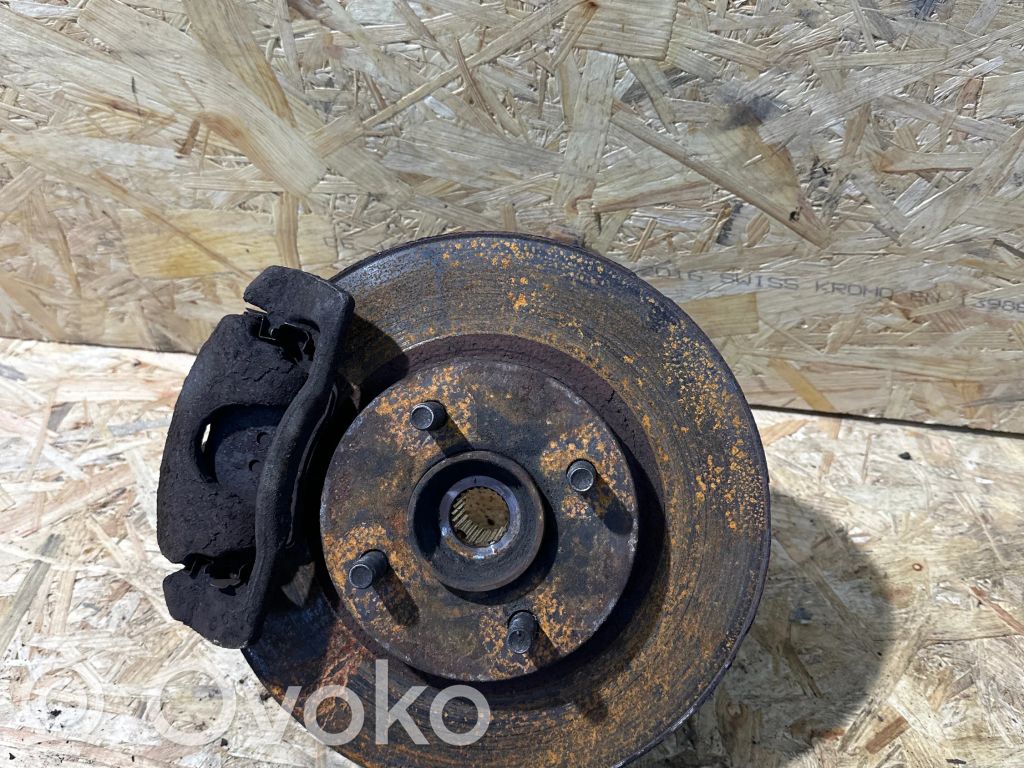 Front wheel hub
