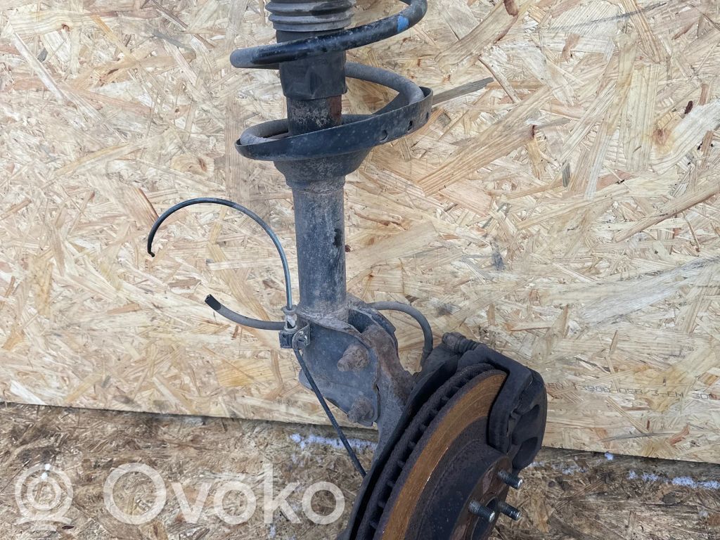 Front wheel hub spindle knuckle