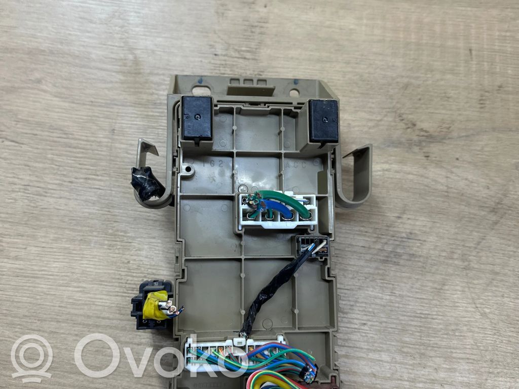 Subaru Outback Saugiklių dėžė (komplektas) 