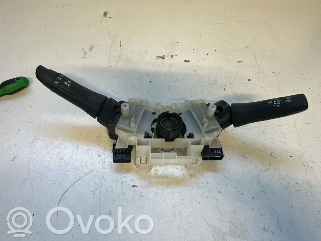 Isuzu D-Max Rankenėlių komplektas 