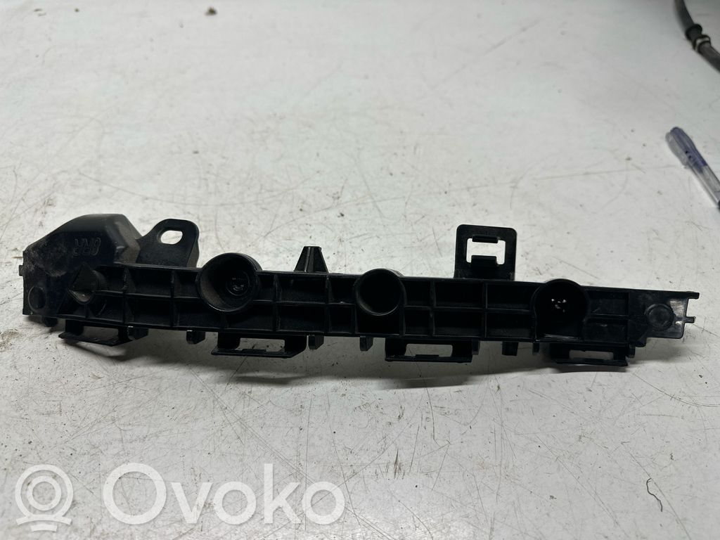Toyota Yaris XP210 Uchwyt / Mocowanie zderzaka tylnego 