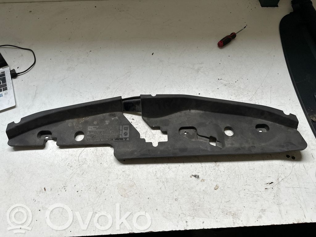 Toyota Verso Moldura del radiador 