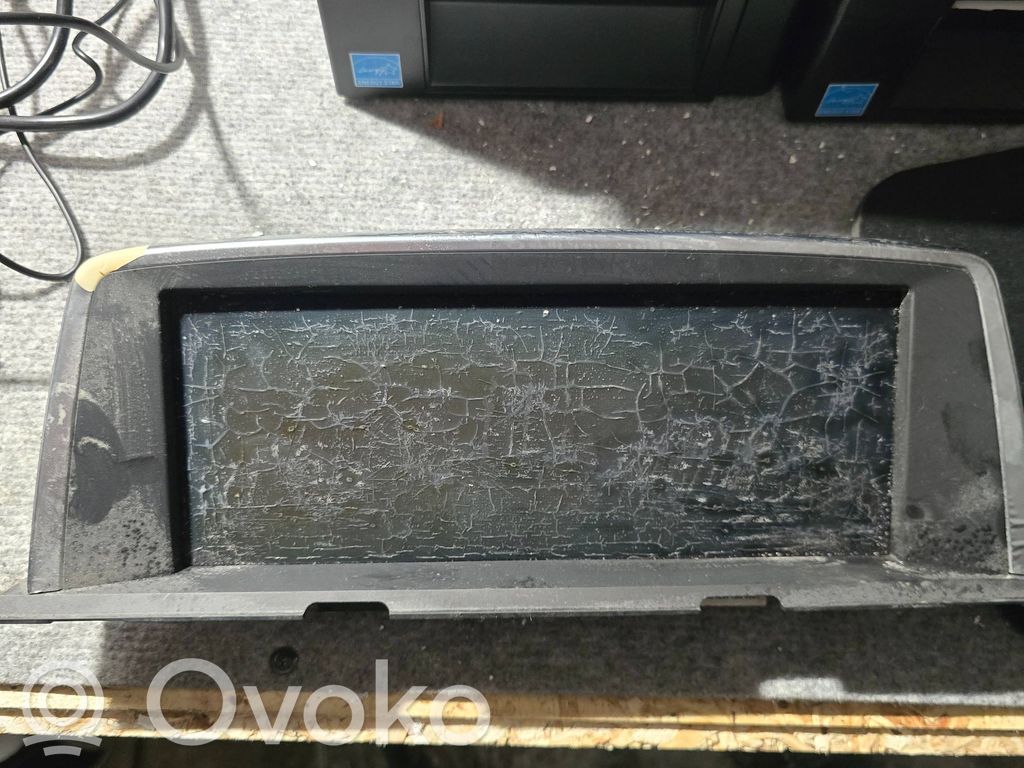 Monitor / wyświetlacz / ekran   9266383