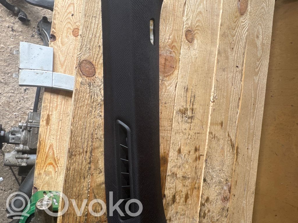 BMW 8 G15 Osłona słupka szyby przedniej / A 