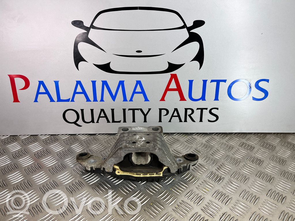 Opel Astra K Engine mount bracket 