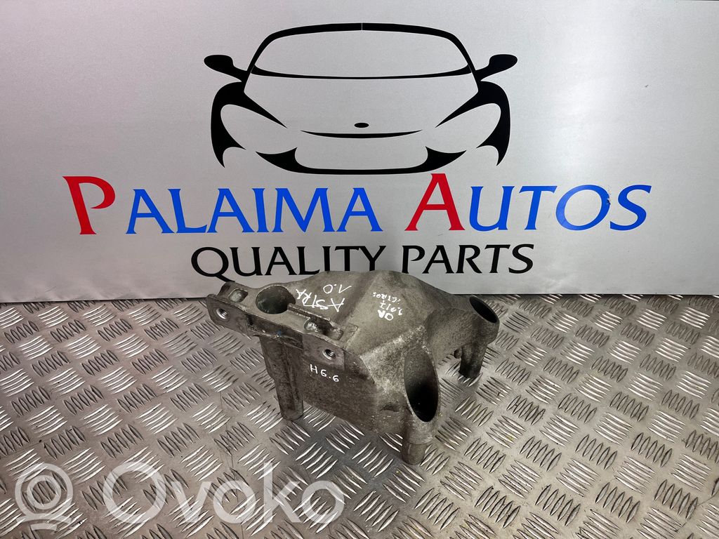 Opel Astra K Engine mounting bracket 