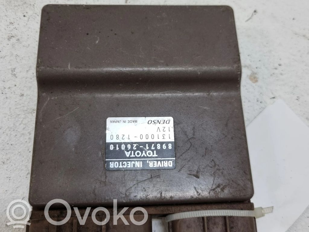 Toyota Previa (XR30, XR40) II Fuel injection control unit/module 