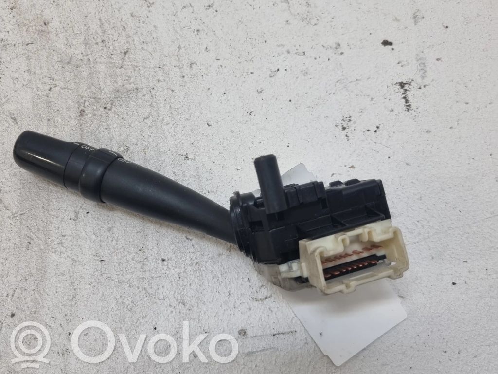Toyota Avensis Verso Indicator stalk 