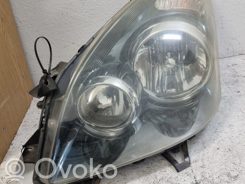 Toyota Corolla Verso AR10 Headlight/headlamp 