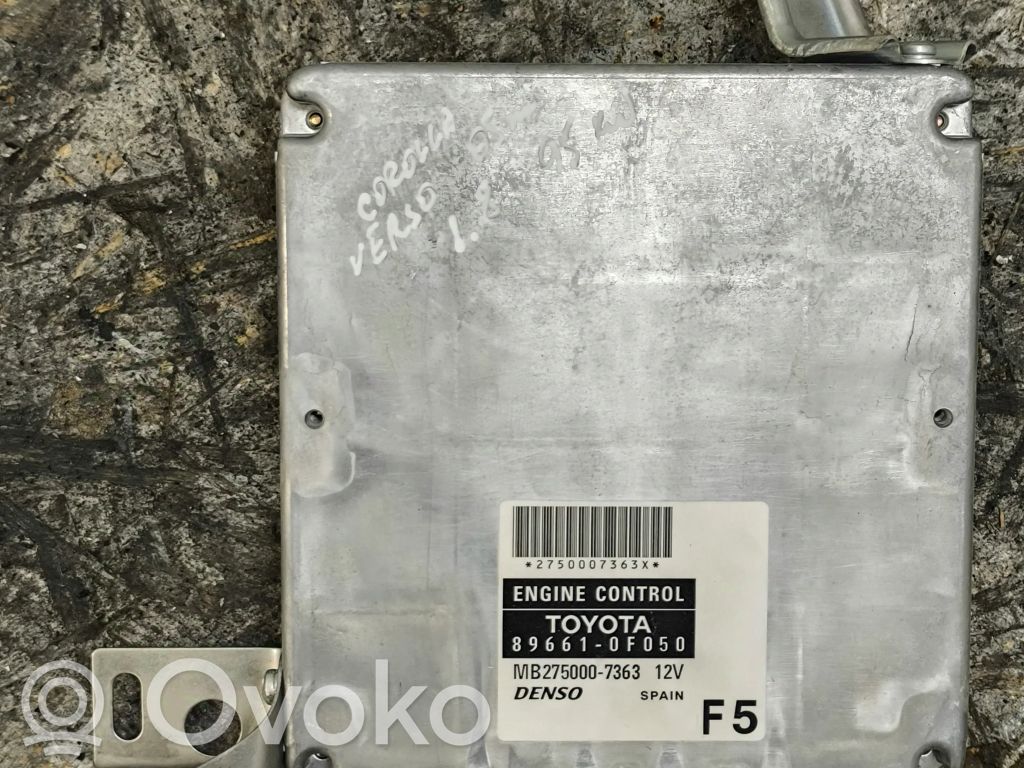 Toyota Corolla Verso AR10 Engine control unit/module 