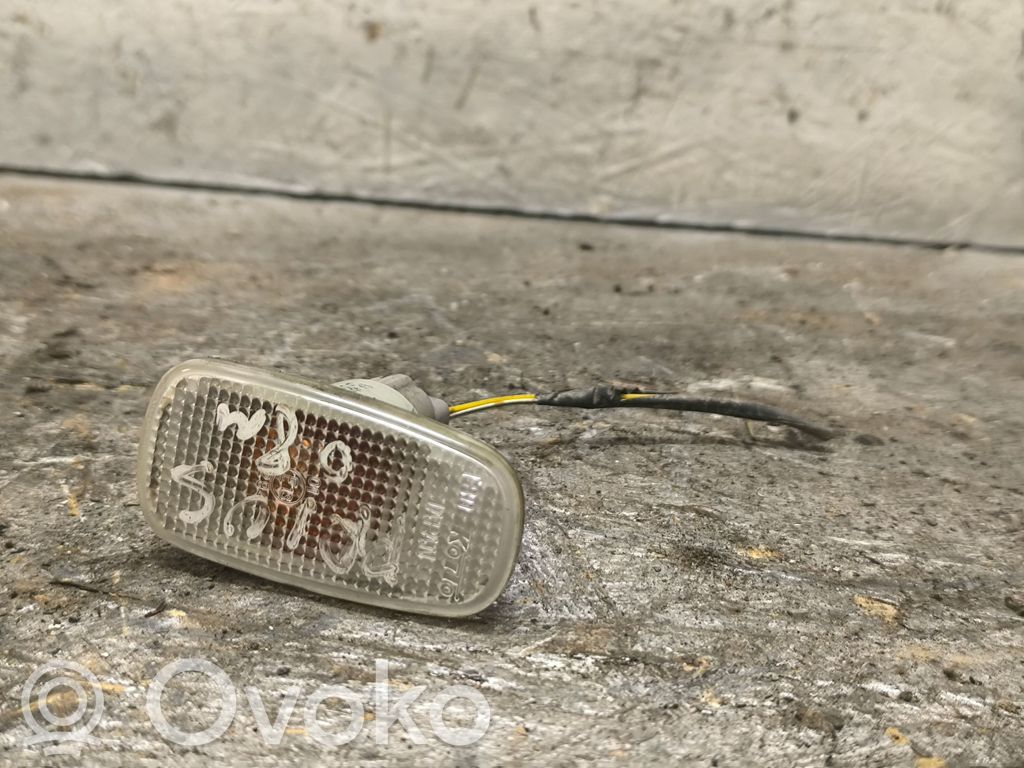 Toyota Prius (XW20) Front fender indicator light 
