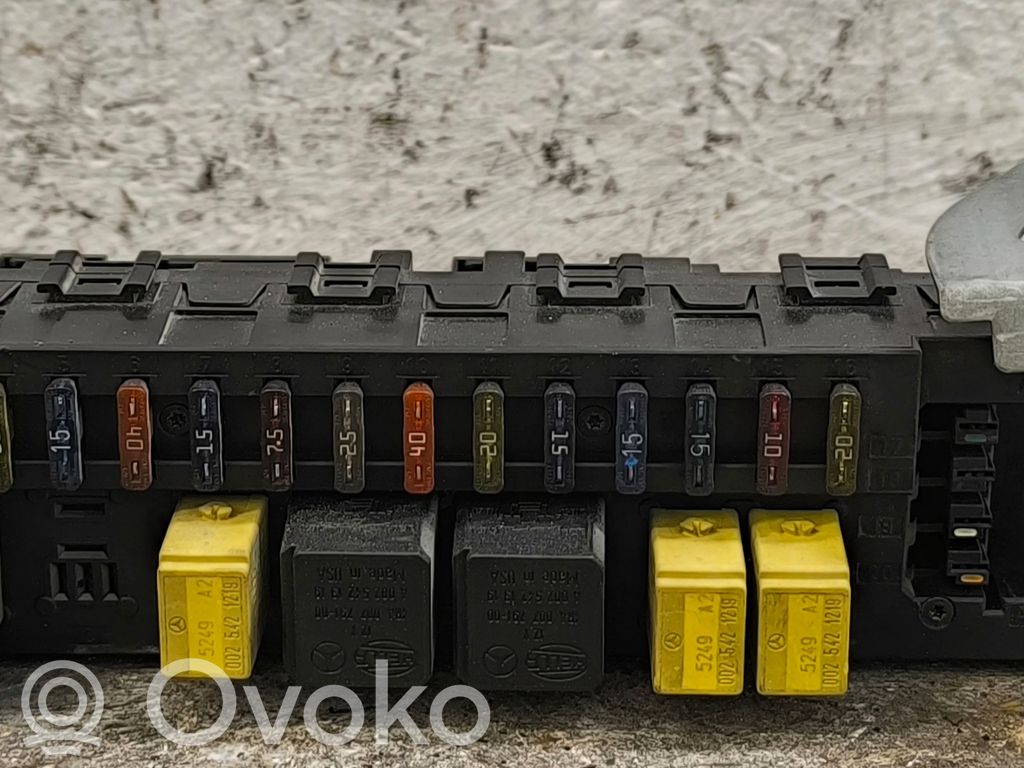 Mercedes-Benz E W211 SAM control unit 