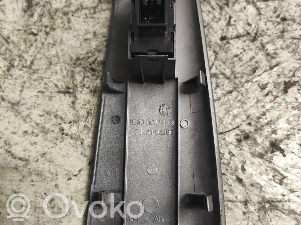 Toyota Corolla E120 E130 Electric window control switch 
